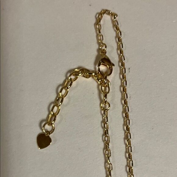 Elegant Gold Pendant Necklace - Picture 2 of 5
